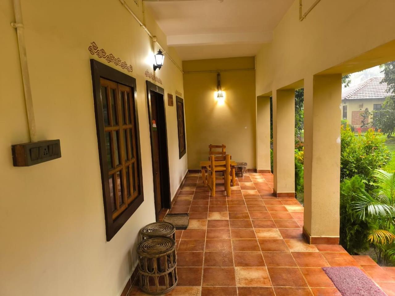 Gram Bangla Retreat Hotel Calcutta Exterior foto